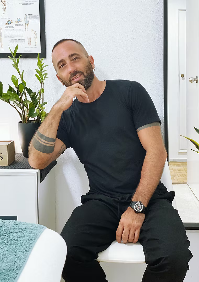 Gastón Molina masajista profesional en Alicante